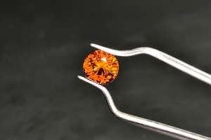 GIỚI THIỆU VỀ ĐÁ ZIRCON